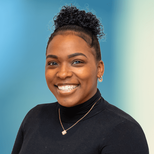 Danielle headshot